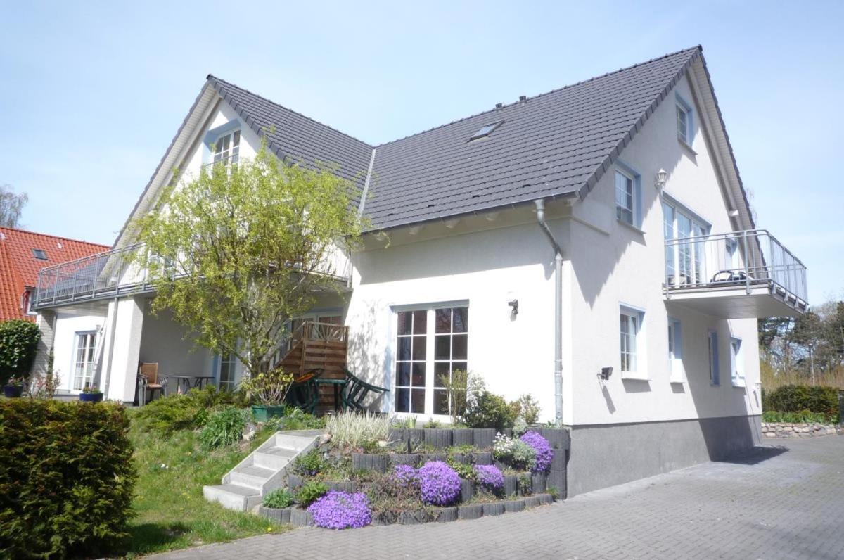 Ferienhaus Am Yachthafen, Moewe Apartment Росток Екстериор снимка