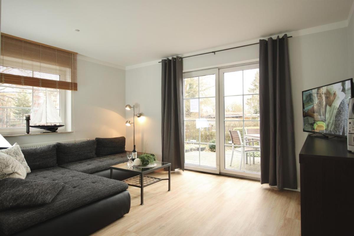Ferienhaus Am Yachthafen, Moewe Apartment Росток Екстериор снимка