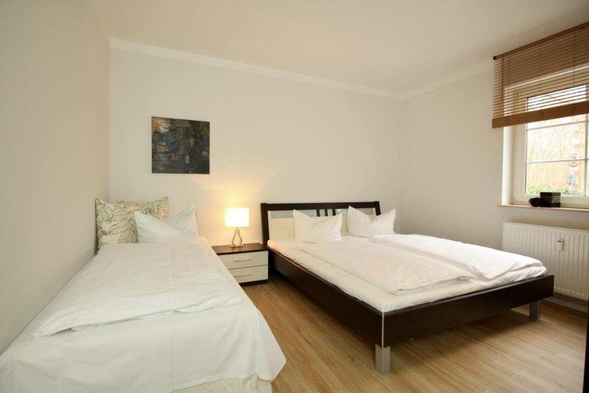 Ferienhaus Am Yachthafen, Moewe Apartment Росток Екстериор снимка