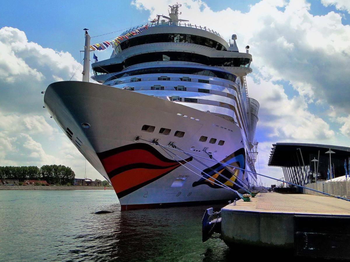 Ferienhaus Am Yachthafen, Moewe Apartment Росток Екстериор снимка